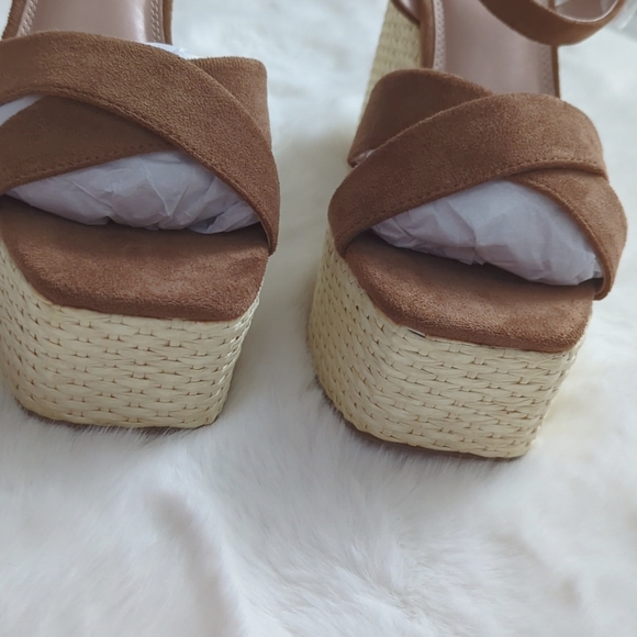 🆕🌿STEVEN PLATFORM HIPPY SANDALS🌿 - Picture 4 of 8